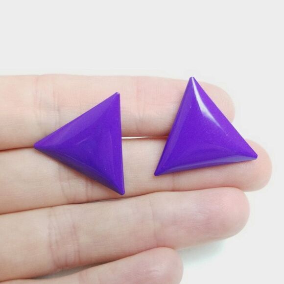 Vintage Purple Triangle Stud Earrings, Bright Enamel 80s Style, Retro Design - Picture 1 of 6